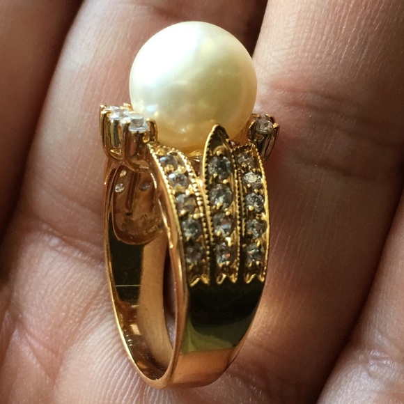 Windsor Collection Pearl decadent ring - Picture 4 of 6